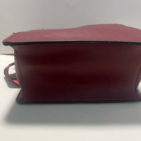 Steve  Madden Burgundy Trendy Bag with coin purse - Picture 4 of 10